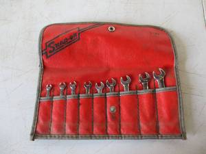 lot 184 image: Lot of Snap-On Wrenches in case.