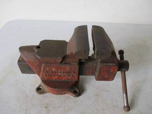 lot 206 image: Workshop Bench Vise. Colombian D44