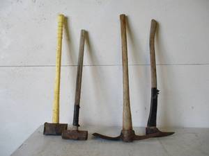 lot 221 image: Lot of various Sledge Hammers and Picks