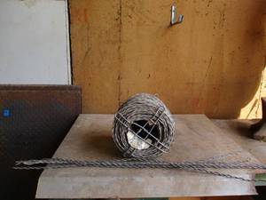 lot 245 image: Lot of 12 Gauge Twisted Barbless Cable