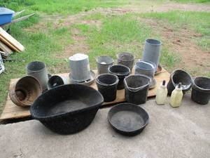 lot 262 image: Lot of various Farming Pots for chickens Buckets, waterers, chicken feeders.