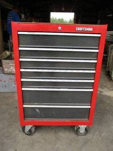 lot 264 image: Craftsman Tool Chest on Caster wheels -7 Drawer.