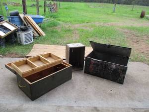 lot 268 image: Lot of Vintage Wooden Box, Insulated Metal Box and Trunk