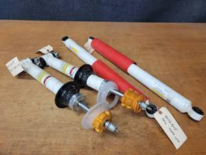 lot 320 image: New Take-off Front and Rear Shock Absorbers - Rancho Part no. 84514293 & 84721615 - Fits 2019-2021 GMC Sierra 1500