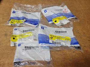 lot 346 image: Lot of (5) Genuine GM Uncut Ignition Keys