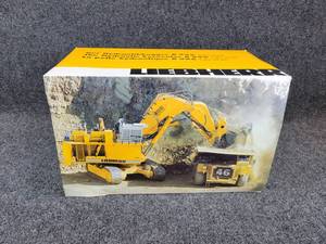 lot 53 image: CONRAD LIEBHERR R996 Hydraulic Excavator - 150 Scale - Weighs about 12 LBS Beautiful Detail