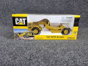 lot 72 image: NORSCOT Caterpillar 631E Scraper 150 Scale Diecast Model