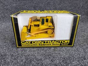 lot 92 image: NZG Caterpillar D9N Bulldozer 150 Scale Diecast Model - Made in West Germany - Model 231962