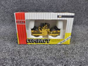lot 95 image: JOAL Caterpillar CB534 Roller  Compactor 150 Scale Diecast Model