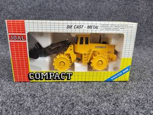 lot 97 image: JOAL VOLVO BM L160 Compactor  Loader 150 Scale Diecast Model
