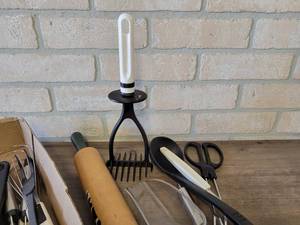 Large Lot of Kitchen Utensils