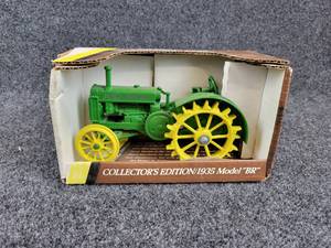 ERTL 1935 John Deere Model BR Tractor - Steel Wheel 116 Scale Diecast Model