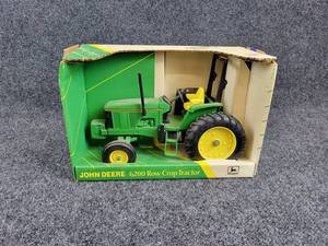 ERTL John Deere 6200 Row Crop Tractor 116 Scale Diecast Model