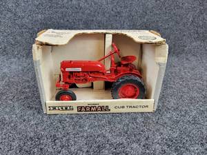 ERTL International Cub Tractor 116 Scale Diecast Model