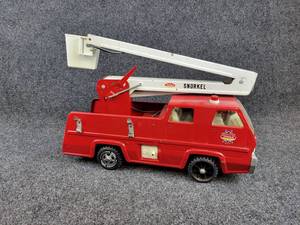 Vintage Tonka SNORKEL Fire Engine - Made from 1974-1975, Measures about 17 x 12 x 6