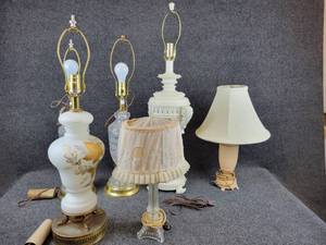 Lot of (6) Vintage Lamps - Tallest is about 33 Tall