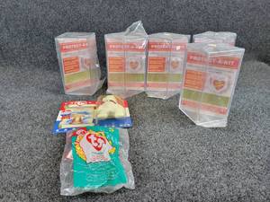 Lot of (5) TY Beanie Baby Cases and (2) McDonalds Beanie Babies