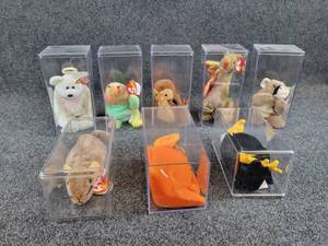 Lot of (8) Vintage TY Beanie Babies in Cases