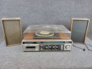 Vintage Gran Prix Model 3400, 8-Track, Phonograph, AM-FM Stereo w Speakers