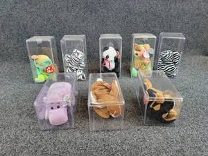 Lot of (8) Vintage TY Beanie Babies in Cases