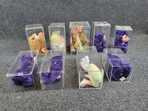 Lot of (9) Vintage TY Beanie Babies in Cases