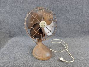 Antique Westinghouse Desk Fan - Model 10-Q-3, Stands about 18 Tall