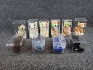 Lot of (10) Vintage TY Beanie Babies in Cases