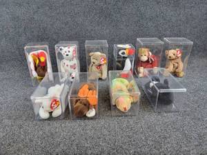 Lot of (10) Vintage TY Beanie Babies in Cases