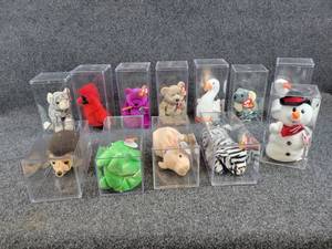 Lot of (12) Vintage TY Beanie Babies in Cases