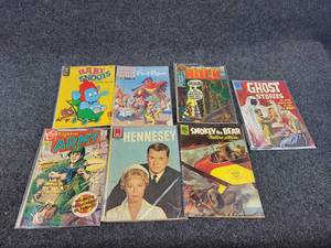 Lot of (7) Vintage 15� Comic Books