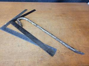 Heavy Duty Crow Bar (30 x 1 Diameter) and (2) Squares