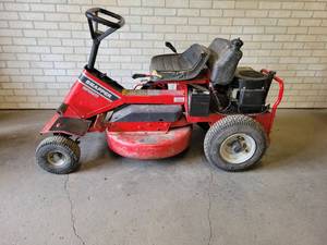 Snapper SR825 Riding Lawnmower - 8hp Briggs & Stratton Engine - 25 Deck - Electric Start - Starts, Runs, Drives and Mows