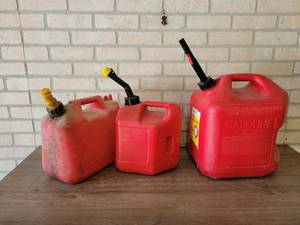 Lot of (3) Gas Cans - 5 Gallon, 2.5 Gallon and 2 Gallon