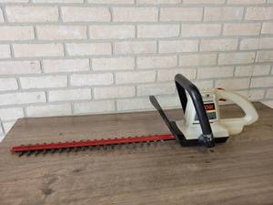 RYOBI Electric Hedge Trimmer Model HT920Dr - Tested and Works