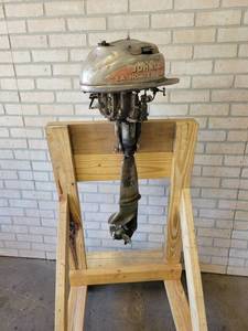 Vintage JOHNSON Sea-Horse Outboard Boat Motor - Cant Read Tag for Model Info