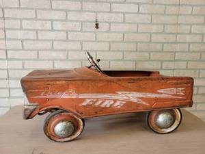 Vintage 1960s Murray Fire Chief Pedal Car