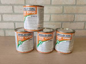 Lot of (4) 32oz WELD-ON 729 CPVC Cement
