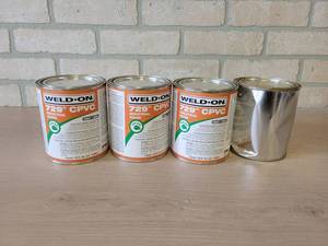 Lot of (4) 32oz WELD-ON 729 CPVC Cement