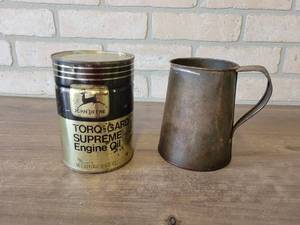 Vintage Metal John Deere Quart Oil Can - FULL Torq-Gard Supreme Engine Oil and Vintage 1 Quart Oil Can
