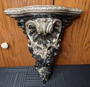 lot 152 image: Black and Silver Metallic Decorative Wall Shelf
