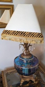 lot 27 image: Beautiful Lamp w Iridescent Blue Glass Base