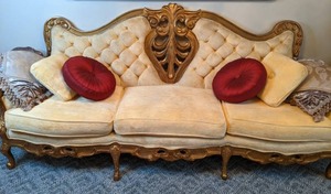 lot 34 image: Lovely Victorian Couch with Ornately Carved Wood Framing
