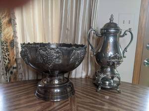 lot 290 image: Vintage Towle Large Silver Plated Punch Bowl and Coffee Urn, Silver