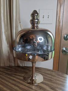 lot 181 image: Gorgeous 2-Piece Set Champagne Cake Dome Display, Gold Chrome