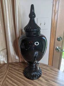 lot 182 image: Stunning Ceramic Beverage Dispenser, Black