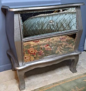 lot 70 image: Silver Two-Drawer Wooden Nightstand with Mirrored Top and Mirrored Drawer Faces