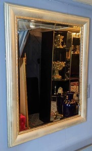 lot 78 image: Large Gold Framed Mirror