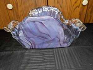 lot 216 image: Beautiful Glass Centerpiece, Purple