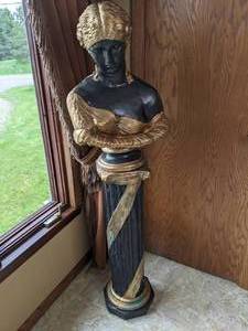 lot 207 image: Charming Lady Bust 2-Piece Statue, Black and Gold