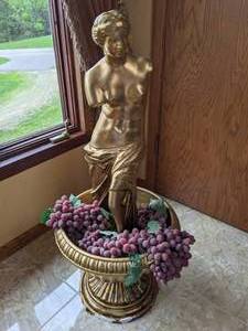 lot 210 image: Classical Armless Venus Statue in Pot, Gold